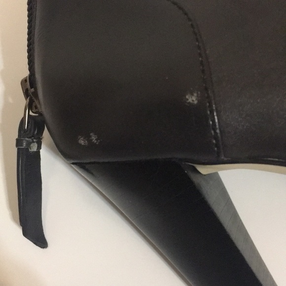 Vintage Rare Calvin Klein Leather Heels - Picture 5 of 5